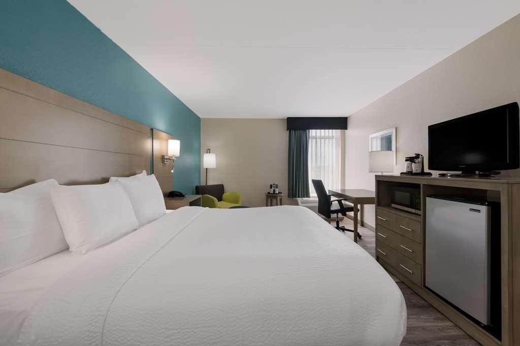 Best Western Hampton Coliseum Inn Номер фото