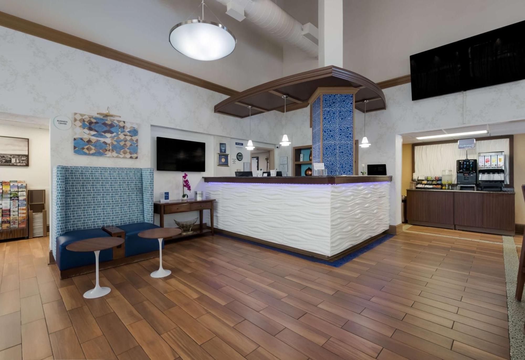 Best Western Hampton Coliseum Inn Экстерьер фото