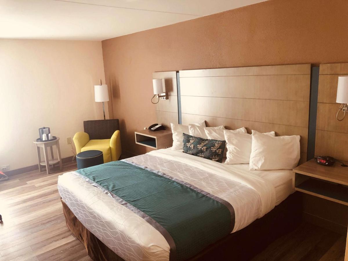 Best Western Hampton Coliseum Inn Экстерьер фото